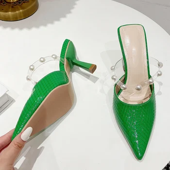 סקסית ירוק נחש הדפסה אישה משאבות סנדל אופנה פרל עיצוב סנדל נעלי ליידי מחודד בוהן להחליק על פרדות דק עקבים נמוכים